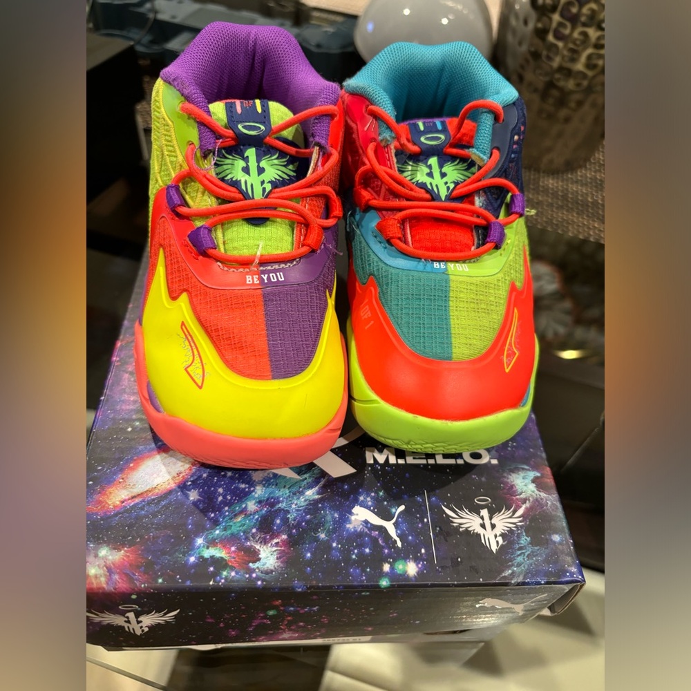 2022 MB.01 'Be You' Size 9c